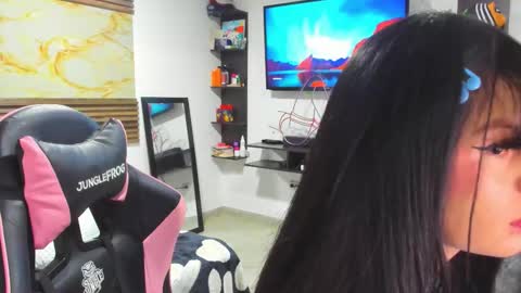 Snapshot of bonnie_bu chatting on October 12, 8:32 pm becky online show from October 12, 8:32 pm