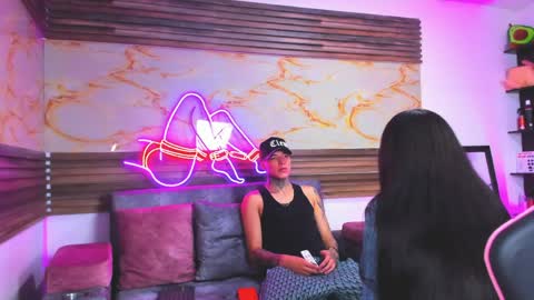 becky online show from April 18, 7:51 pm