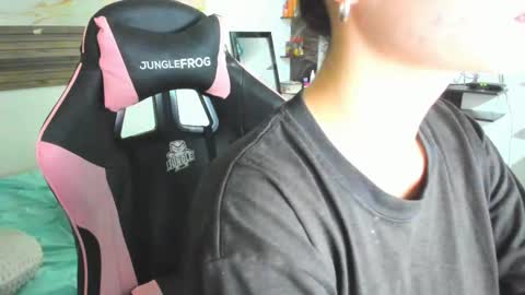 Snapshot of bonnie_bu chatting on October 14, 8:23 pm becky online show from October 14, 8:23 pm