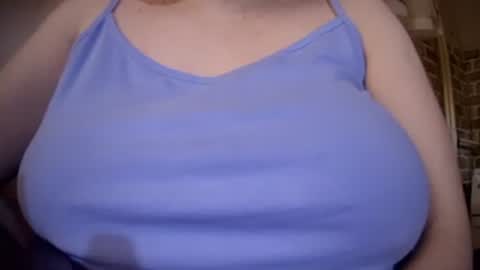 Bonnie online show from April 22, 5:09 pm