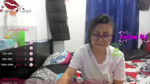 Snapshot of bonnie_lam_ chatting on January 24, 3:32 am bonnie lam hello welcome to my room I hope you have fun and you can reach your maximum pleasure here with me online show from January 24, 3:32 am
