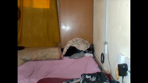 sandrah online show from February 17, 3:33 pm