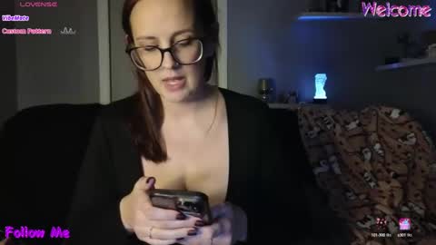Snapshot of boredbustyhousewife chatting on January 30, 8:01 am boredbustyhousewife online show from January 30, 8:01 am
