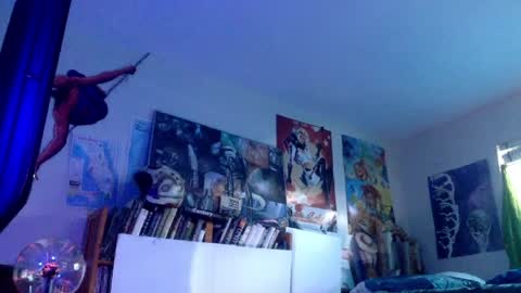 Bottomboo7 online show from April 9, 1:39 pm