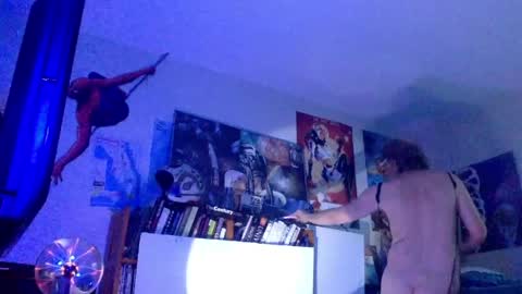 Bottomboo7 online show from April 7, 12:40 pm