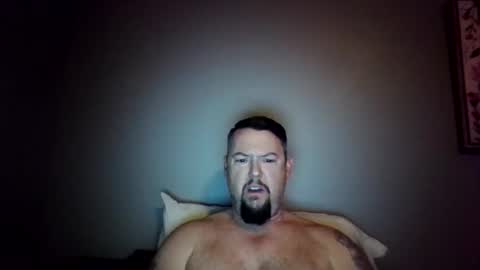 bowtieguy84 online show from March 10, 3:22 am