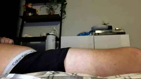 Snapshot of boxerbro123 chatting on September 28, 11:47 pm boxerbro123 online show from September 28, 11:47 pm