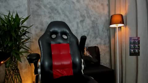 boyc02_ online show from November 23, 10:30 pm