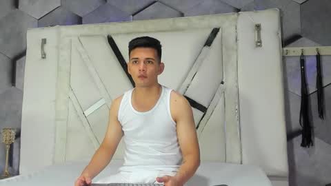 boyhot_mio online show from February 10, 2:36 am