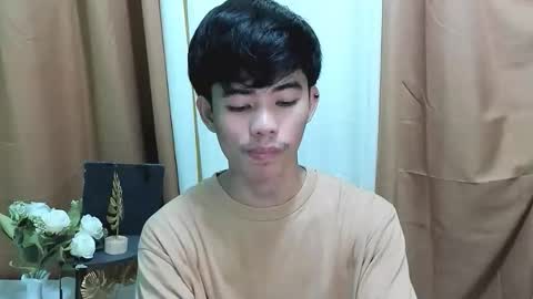 HI IM JAMES DONT FORGET GIVE ME THUMBS UP AND JOIN TO MY FANCLUB online show from November 2, 4:51 pm