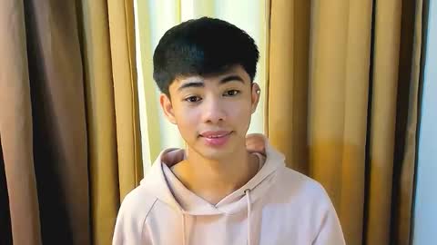 HI IM JAMES DONT FORGET GIVE ME THUMBS UP AND JOIN TO MY FANCLUB online show from January 13, 9:22 pm