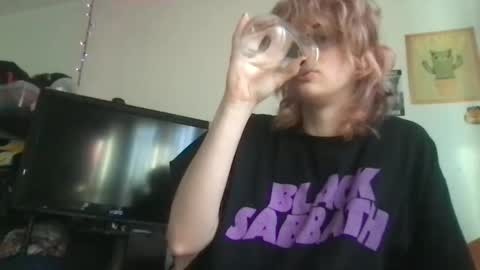 Snapshot of boywithbug chatting on February 26, 1:54 pm boywithbug online show from February 26, 1:54 pm