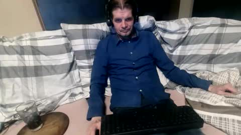 Snapshot of bponie1 chatting on October 2, 9:57 pm bponie1 online show from October 2, 9:57 pm