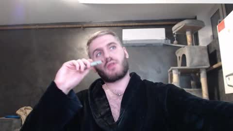 ask me online show from October 3, 7:11 pm