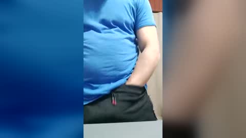 bradd_32 online show from July 23, 2:53 am