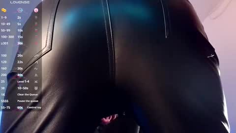 Bradley Colton Independ Model online show from March 5, 1:50 pm