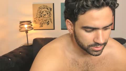 bradleymartin7 online show from March 1, 8:02 pm