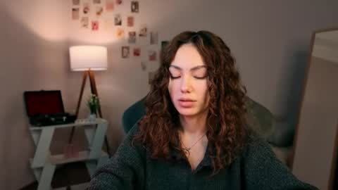 Lilly online show from November 26, 12:24 pm