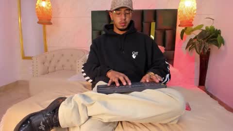 Brand  online show from November 22, 11:41 am