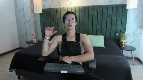 brandon_starkk online show from November 16, 11:56 am