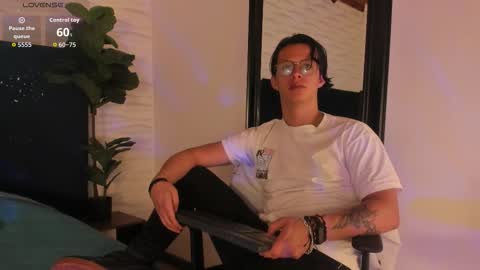 brandon_starkk online show from March 22, 1:15 pm