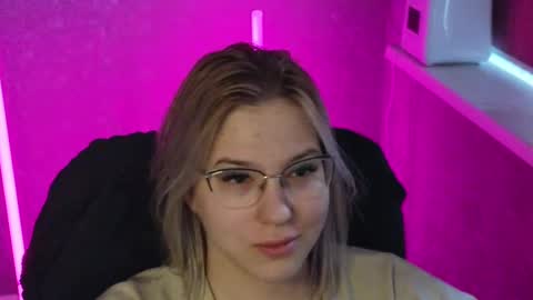 Belle  online show from March 10, 2:50 am