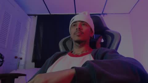 brasi_ online show from November 6, 6:44 pm