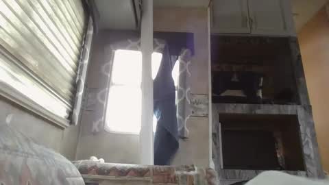 Bay online show from February 14, 7:23 pm