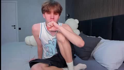 Snapshot of braxiboy chatting on February 20, 11:32 pm Brax online show from February 20, 11:32 pm