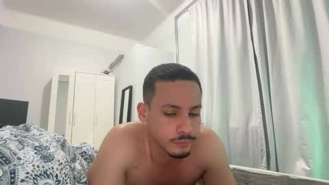 brazlianguy1999 online show from April 7, 8:44 pm