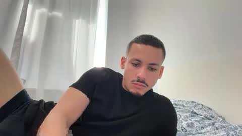brazlianguy1999 online show from April 6, 12:28 pm