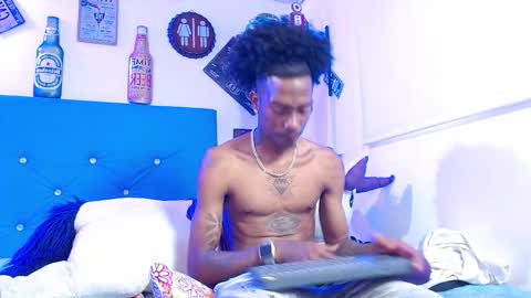 breazer__ online show from January 17, 10:18 pm