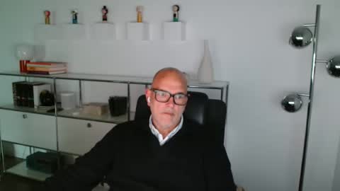 breitding online show from May 15, 3:41 pm