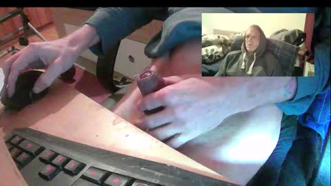 bremer64 online show from December 17, 4:52 am