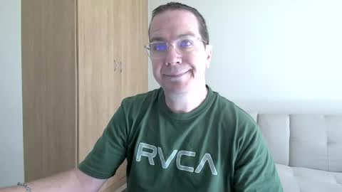 Brett online show from April 18, 9:33 am