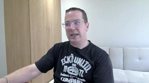 Brett online show from January 8, 1:50 pm