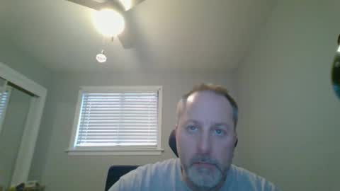 hey online show from March 5, 8:07 pm