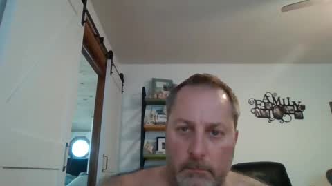 hey online show from December 12, 7:37 pm