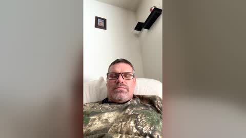 brian38431 online show from December 14, 5:30 pm