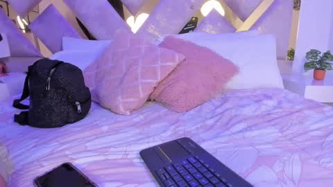 Brianna  online show from October 8, 11:49 am