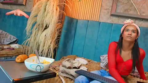 briannyte25 online show from October 8, 11:27 am