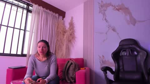    online show from November 28, 12:34 pm