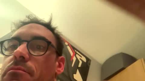 brief8805 online show from October 25, 11:16 pm