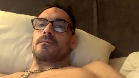 brief8805 online show from November 1, 8:35 am