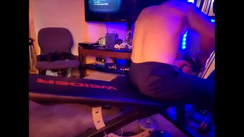 brigstuf20 online show from April 18, 2:35 am