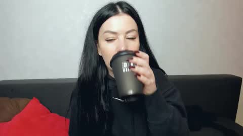 brilliantegirl_ online show from November 4, 7:53 am