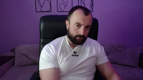 brindlefly69 online show from April 15, 10:51 am