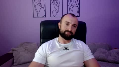 brindlefly69 online show from June 6, 11:16 am