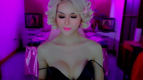 brionatop online show from October 28, 12:00 am