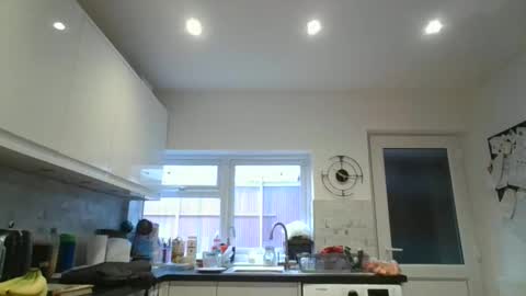 britguy6985 online show from February 10, 10:18 am